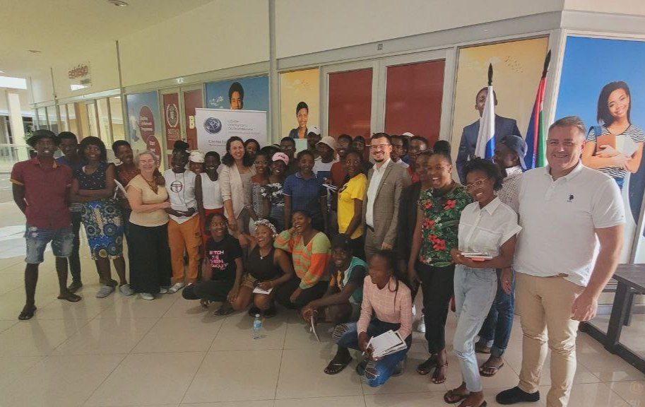 РОСБИОТЕХ запустил центр открытого образования в Намибии