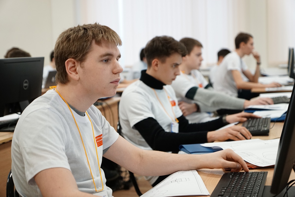 Среднее профессиональное образование москва. WORLDSKILLS экзамен. Академия дистанционного образования. Повышение квалификации робототехника. Учреждения среднего профессионального образования в Москве.