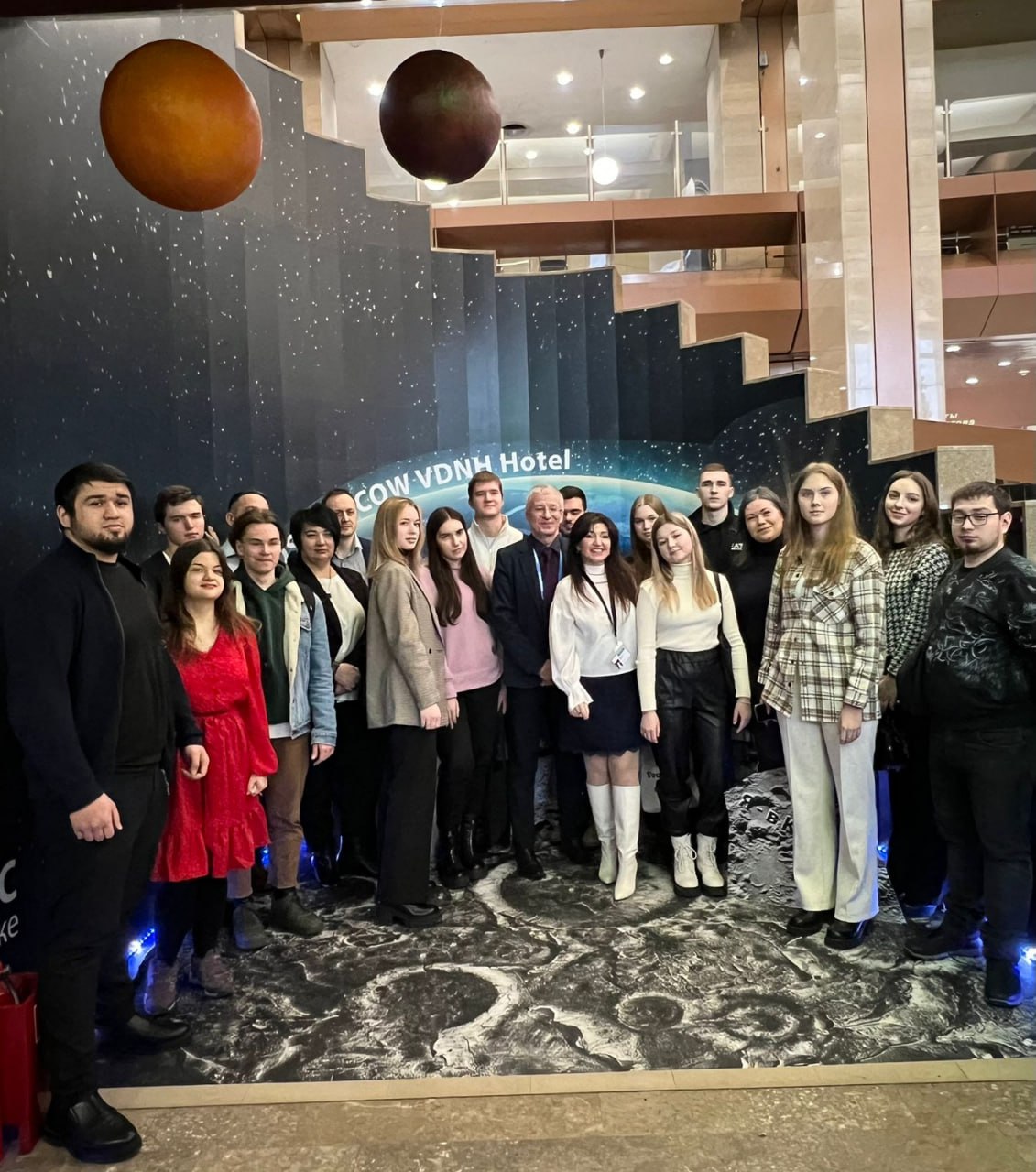 Студенты РОСБИОТЕХа в рамках «Дня без турникетов» посетили гостиницу «Космос»