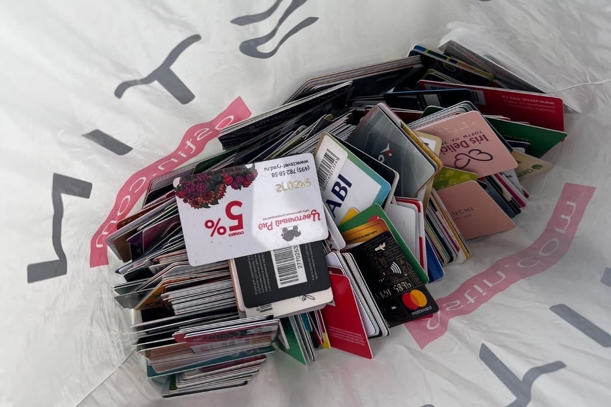 Пластиковые карточки, собранные студентами РОСБИОТЕХ, успешно сданы переработку в эко-центр «Собиратор»