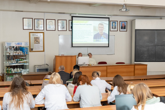 Представители ветклиники «БиоВет» провели лекцию для студентов РОСБИОТЕХа