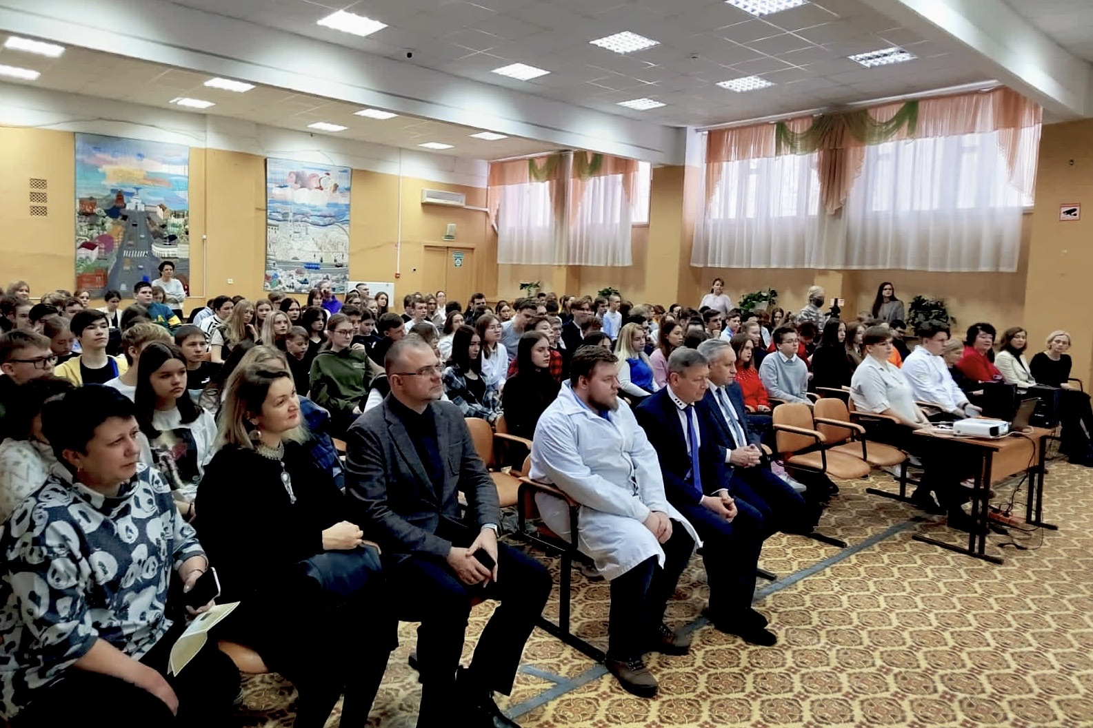 Во Владимирской школе преподаватели РОСБИОТЕХ провели день открытых дверей "Навигатор для поступающих"